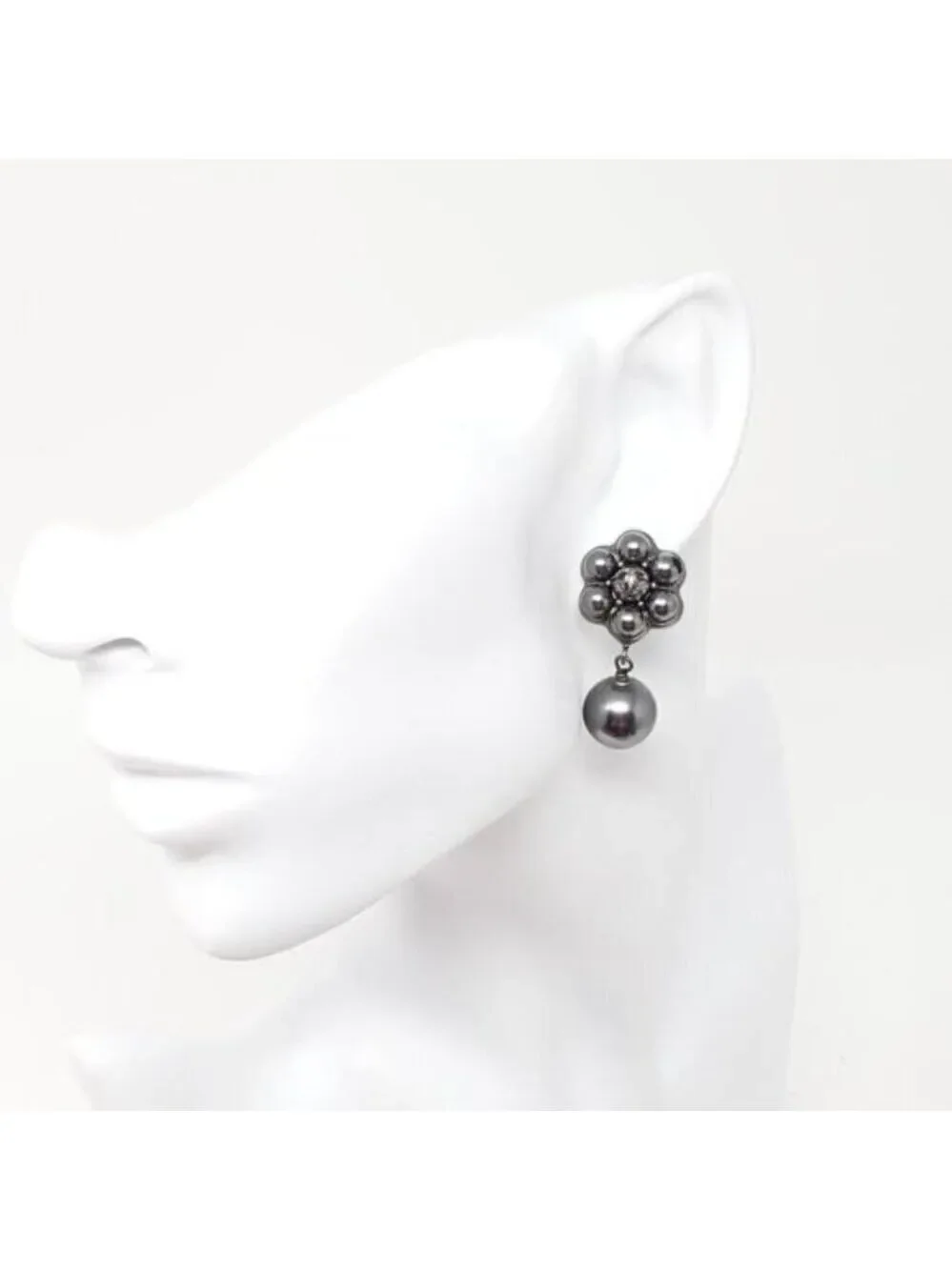 CHANEL Dark Grey CC Pearl Stud Earrings 370-102525